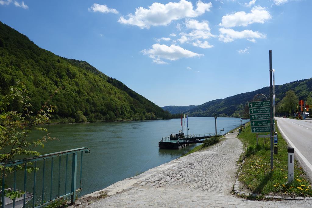 Hotel Goldenes Schiff Енгельхартсцелль-ан-дер-Донау Екстер'єр фото