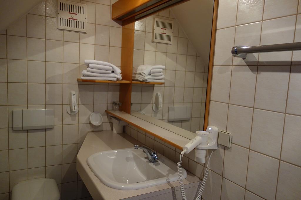 Hotel Goldenes Schiff Енгельхартсцелль-ан-дер-Донау Екстер'єр фото